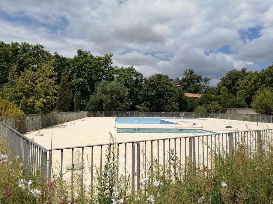 Le Soleil D Eugenie Appartement Dans Residence Avec Piscine Commune Pres De Carcassonne Olonzac Buitenkant foto