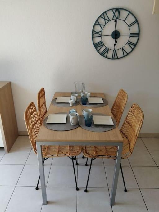 Le Soleil D Eugenie Appartement Dans Residence Avec Piscine Commune Pres De Carcassonne Olonzac Buitenkant foto